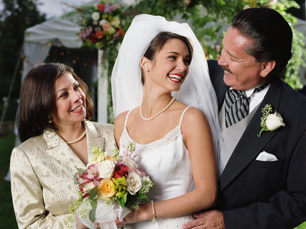 Traditionen brechen: 4 Neuheiten für eure Hochzeit! 7 Traditionen brechen Braut Eltern