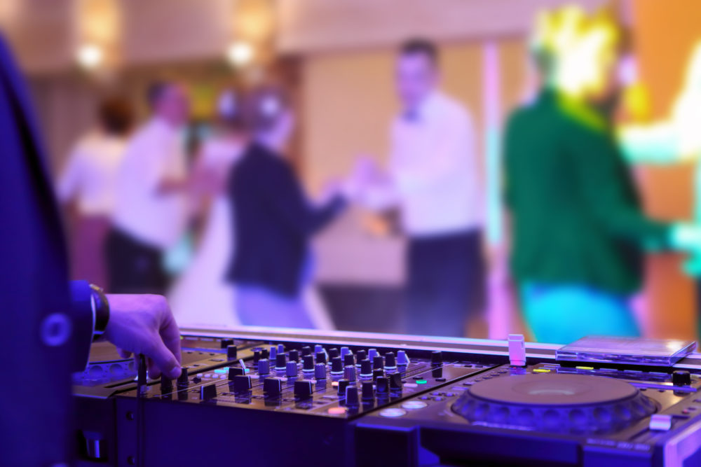 Polterabend organisieren Musik Party DJ Polterabend organisieren Musik Party DJ