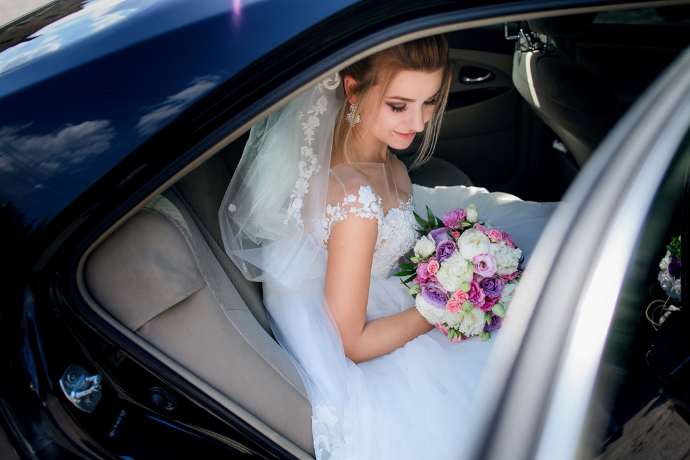 Pannen in der Hochzeitsplanung Hochzeitsauto Braut