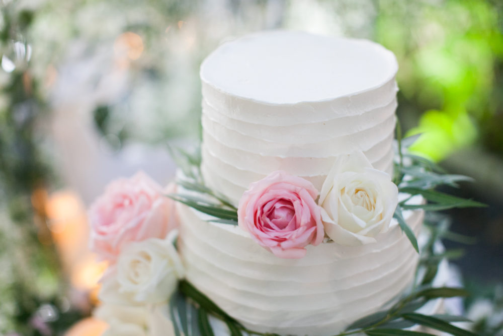 All White Hochzeitstorte